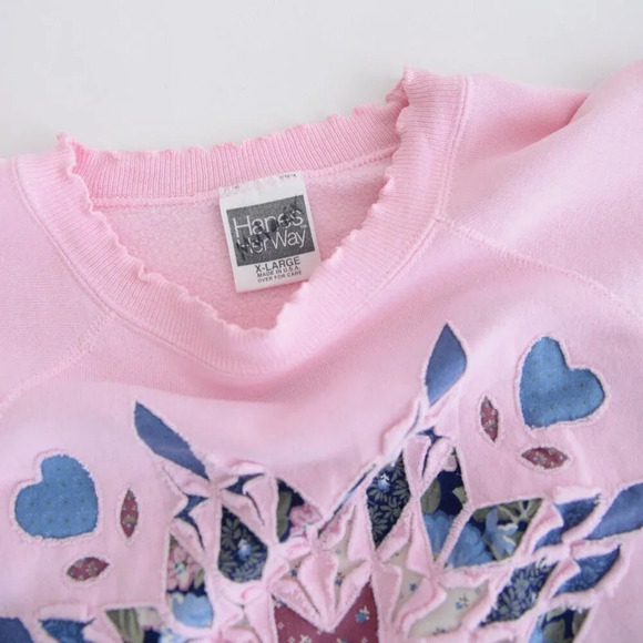 Vintage Hanes Pink With Cut Out Quilted Flower Design Crewneck Sweater XL - Picture 13 of 14